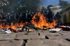 Žháři v Brazílii zapalují úřední budovy, guvernér požádal o vyslání armády