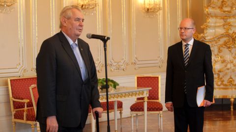 Jsme svědky otevřené války, prezident Zeman chtěl Sobotku zostudit v přímém přenosu, říká Honzejk