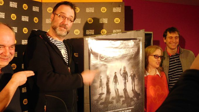 Producent Ondřej Trojan a tvůrce Jan Bubeníček objasňují vznik nevšedního snímku Smrtelné historky.