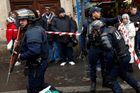 Kdo byl útočník na policejní stanici v Paříži? Zřejmě měl falešnou identitu