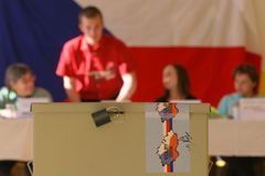 První den voleb: Překvapivá účast
