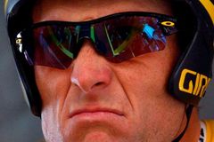 Armstrong vrací úder. ´Nežvaň,´ vzkazuje Contadorovi