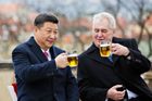 Zeman osobně provede čínského prezidenta Si Ťin-pchinga českou expozicí v Šanghaji