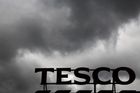 Řetězec Tesco zaplatí pokutu 129 milionů liber za účetní podvod, nadhodnotil své zisky