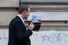 Savova hlídá britská policie, soud rozhodne o vydání do ČR