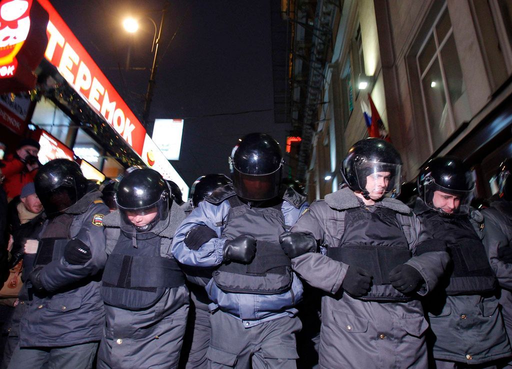 Pořádková policie při zásahu v Moskvě.