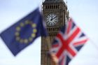 Senát hladce schválil zákon o právech Britů žijících v Česku po brexitu bez dohody