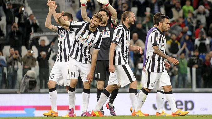 Hráči Juventusu slaví