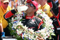 Montoya vyhrál ve "Staré cihelně" dramatický závody Indy500