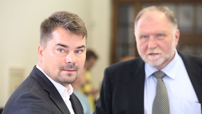 Marek Dalík se svým advokátem Tomášem Sokolem.