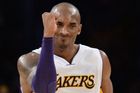 Bryant pomohl Lakers zdolat San Antonio a dohání Jordana