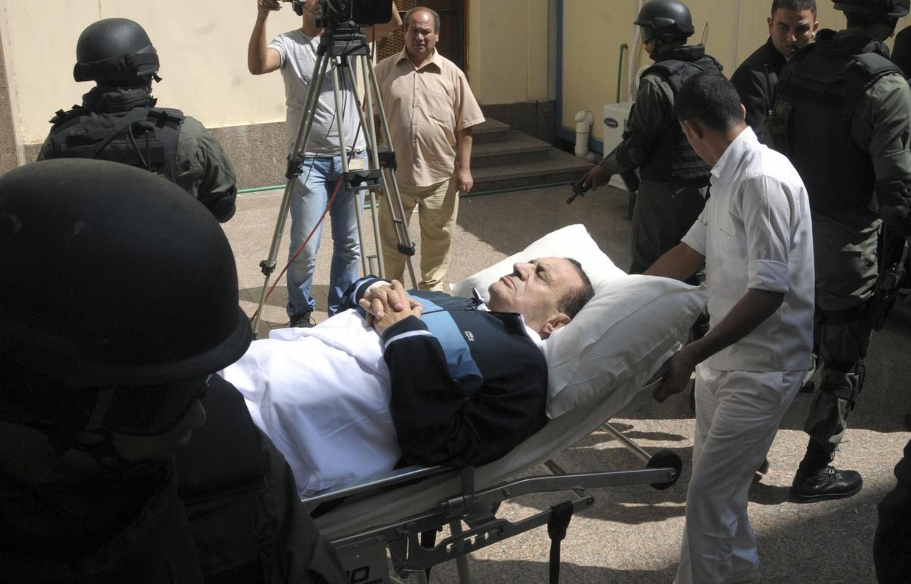 Mubarak na lůžku