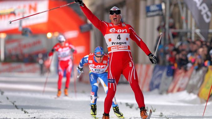 Pražský sprint Tour de Ski vyhrál Nor Tor Arne Hetland.
