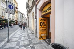 Praha vypoví smlouvu pěti směnárnám. Chce vyšší nájem i konec nepoctivých podniků
