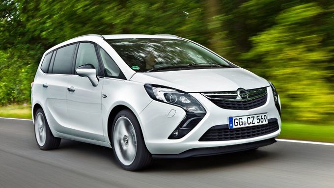 Opel Zafira rychle klesá cena. Relativně nový kousek v dobrém stavu seženete za čtvrt milionu korun.