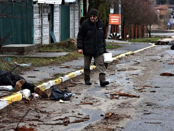 Fotografie z Buči, kde ruské jednotky zavraždily místní civilisty.