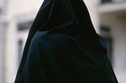 Ženy nejsou jen oběťmi, tvoří páteř Islámského státu
