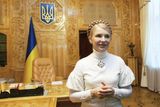 Takový vývoj Julije Tymošenková, jež 19. prosince 2007 s úsměvem započala druhé funkční období v premiérské kanceláři, asi nečekala. Ale vraťme se o pár let zpátky...