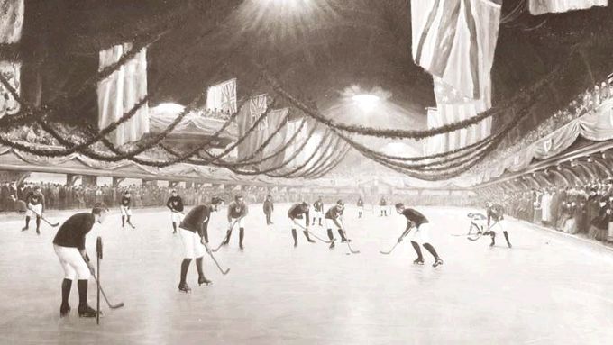 Hokejový zápas v montrealské hale Victoria v roce 1893, tedy osmnáct let po oficiálním prvním duelu, který se konal na stejném místě