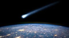 Kometa prolétá kolem Země