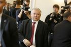 Kaczyński nechce být premiérem, místo sebe posílá ženu