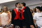 Soud v Kalifornii rozhoduje o homosexuálních sňatcích