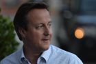 Většina Britů si myslí, že Cameron nezvládl záplavy