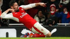 Video: Gól roku už 1. ledna? Giroud zakončil parádní akci Arsenalu "škorpionem" pod břevno