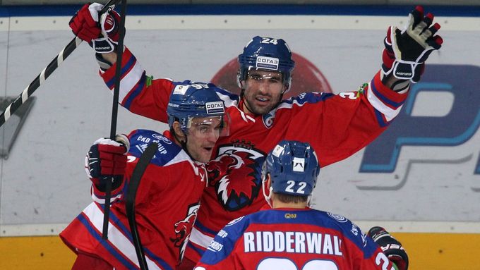 Pražskému Lvu se momentálně v KHL daří.