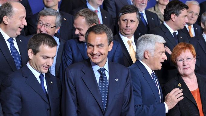 Evropští lídři v Bruselu dali Česku výjimku