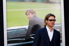 I baseballový mág Brad Pitt pokleknul před Lvím králem
