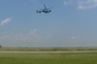 U Hlavence spadl dvoumístný vrtulník, cestující přežili