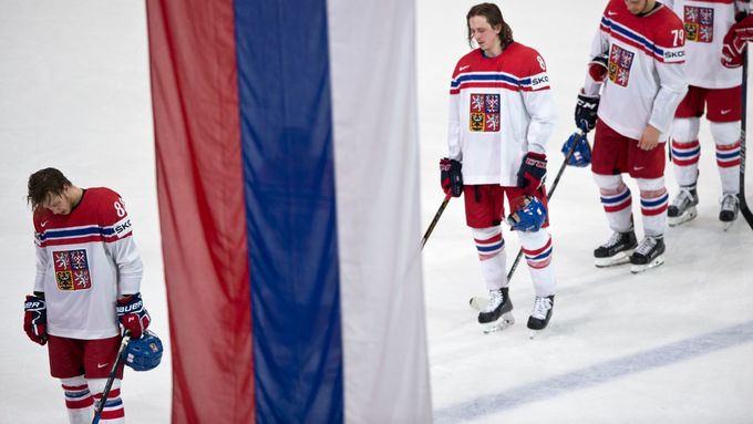 Čeští hokejisté po prohraném čtvrtfinále na MS 2017.