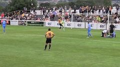 Červená karta pro Toma Derryho