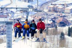Hory o víkendu patřily lyžařům, do Špindlerova mlýna dorazilo 20 tisíc lidí