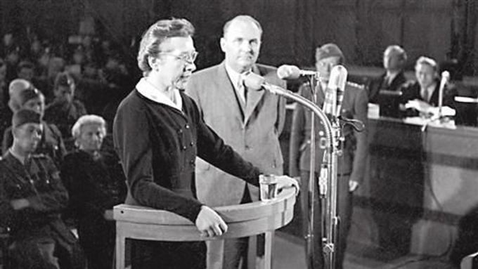 Rok 1950. Milada Horáková před soudem.