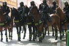 Praha se nevzdá policistů na koních, sníží ale náklady