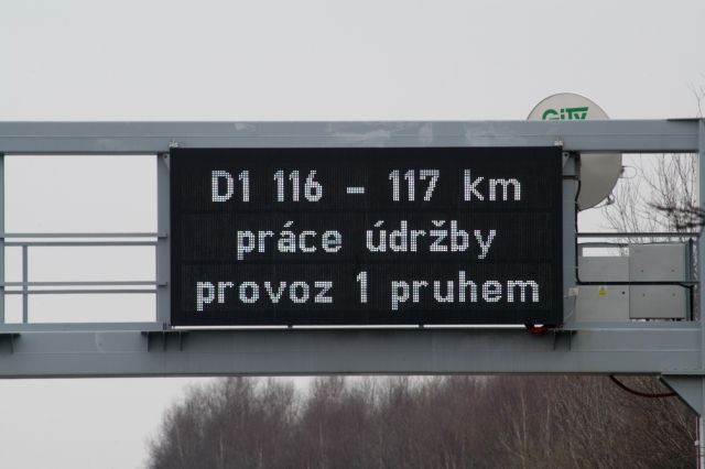 Informační tabule na 89. km dálnice D1