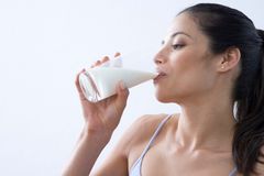 Spotřeba mléčných výrobků roste, zvyšuje se podíl dovozu
