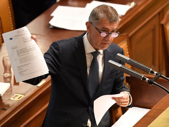 Evropská komise určila stoprocentní korekci dotací Agrofertu Andrej Babiš sněmovna audit Evropské komise střet zájmů Agrofert