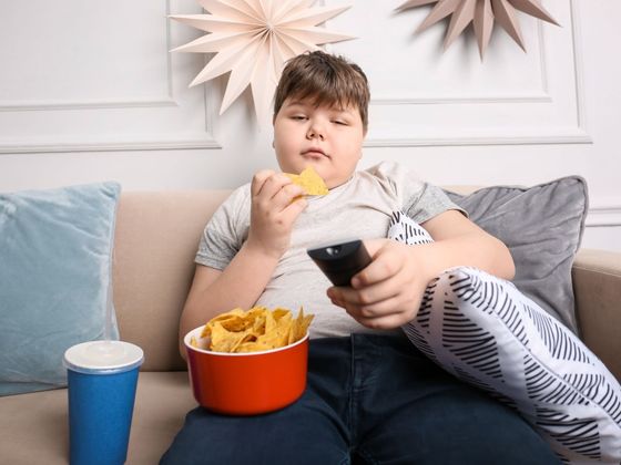 Obézní české děti Dětská obezita, dítě, tělocvična, pohyb
