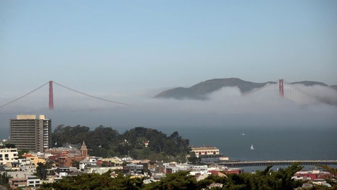 Foto: Mostu Golden Gate v San Francisku je 75 let