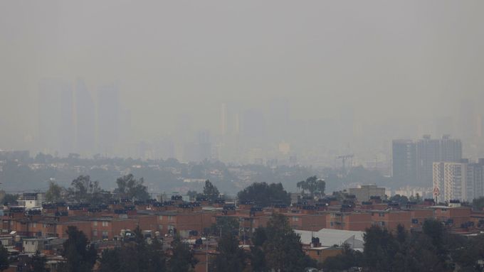 Znečištěné ovzduší v Mexiku.