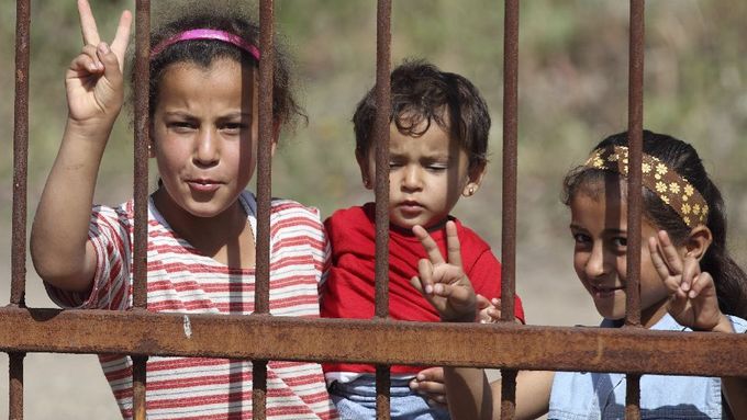 Děti v uprchlickém táboře v Turecku.