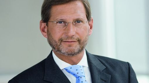 Johannes Hahn, ministr pro vědu a výzkum, Rakousko