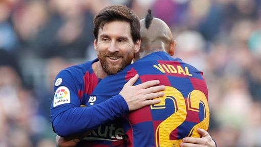Lionel Messi slaví jeden ze čtyř gólů v síti Eibaru
