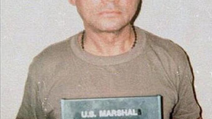 Noriega po svém převozu do USA v roce 1989.