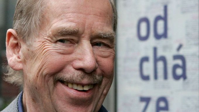 Václav Havel měl blízko k Nobelově ceně míru v roce 1989.