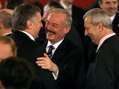 Civic Democrats - Head of the Senate Přemysl Sobotka and PM Mirek Topolánek jubilant about Klaus´ re-election
