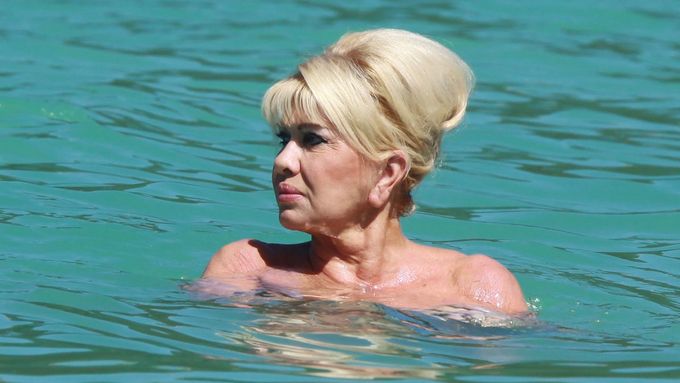 Ivana Trumpová (na snímku z roku 2012) se těší na bazén ve velvyslanecké rezidenci v Bubenči.